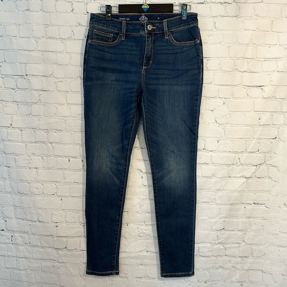 St John’s Bay skinny leg jeans size 10